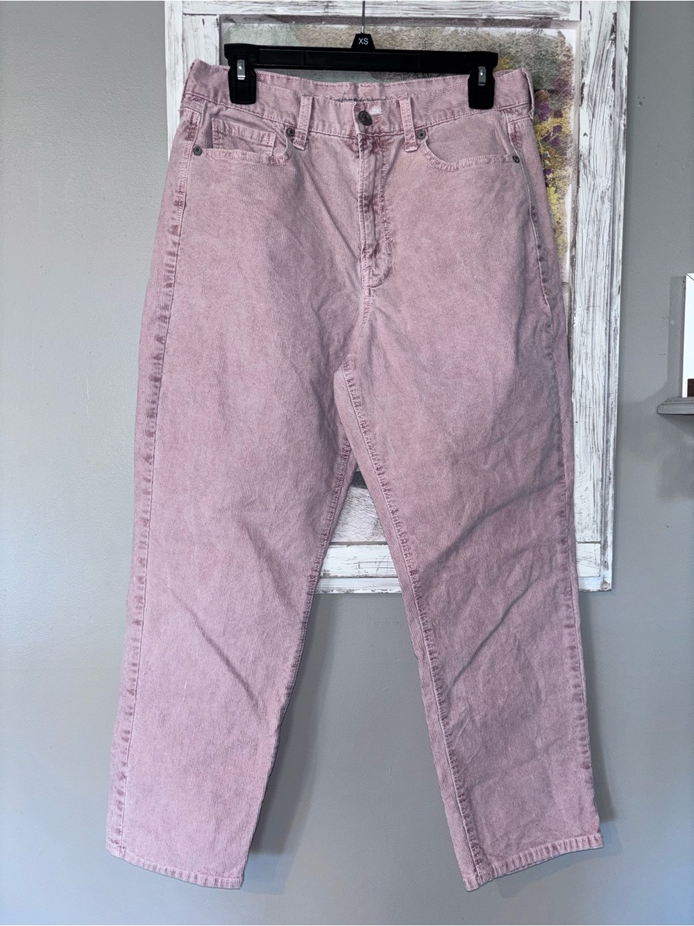 American Eagle 8 Short Pink Corduroy Mom Super Stretch Tapered Womens Jean Pants
